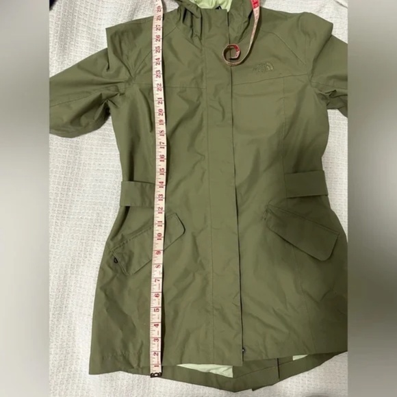 The North Face Adjustable Green Rain Jacket (S) - Picture 12 of 13